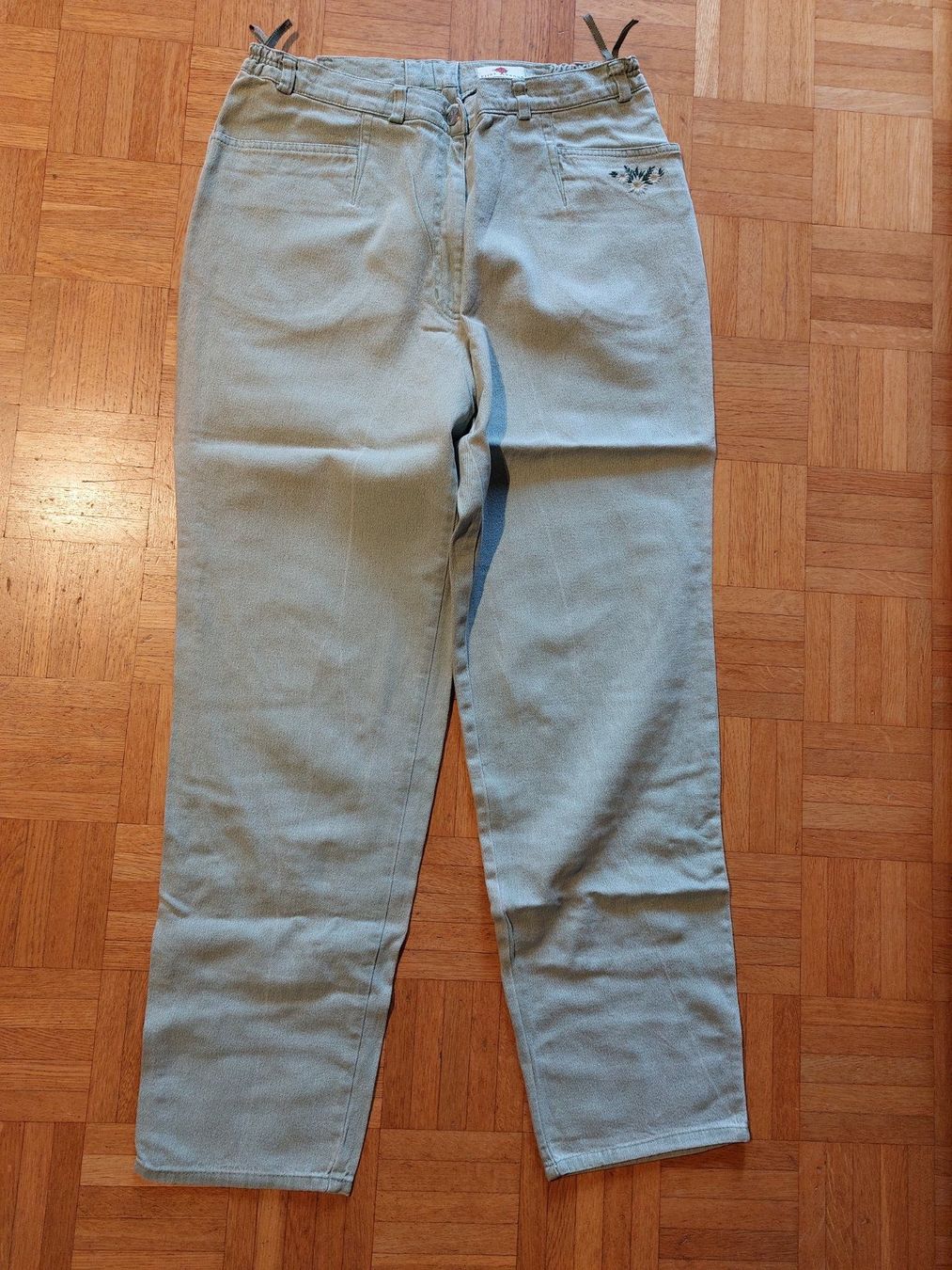 Jeans: schöne Jeans / Hose, helles oliv, Grösse 21 – Gebraucht aus Escholzmatt von Stern777