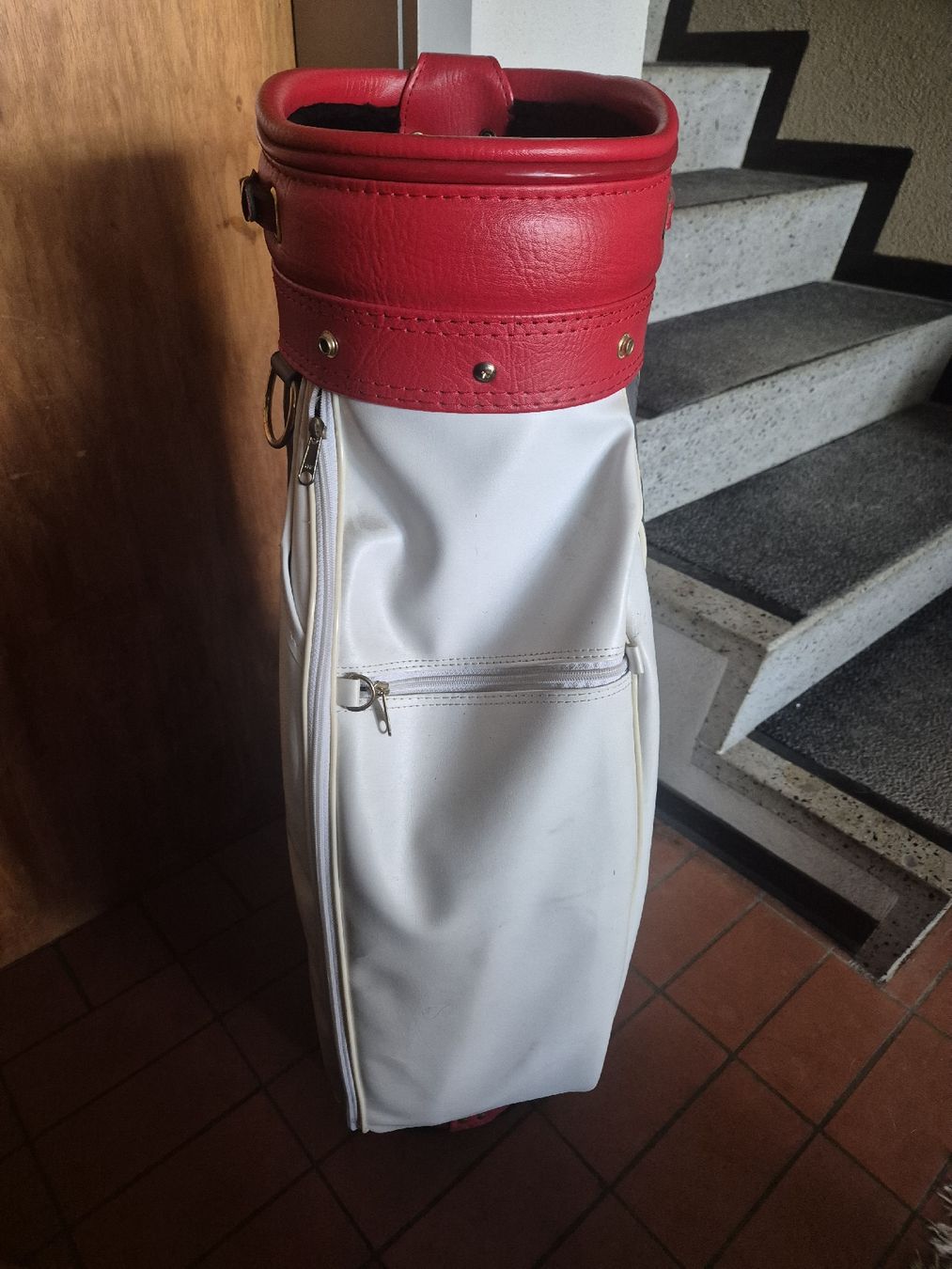 Borse: Golfbag rot weiss grau Kunstleder – Nuovo (secondo la descrizione) da Stettlen venduto da Waldwichtel 1
