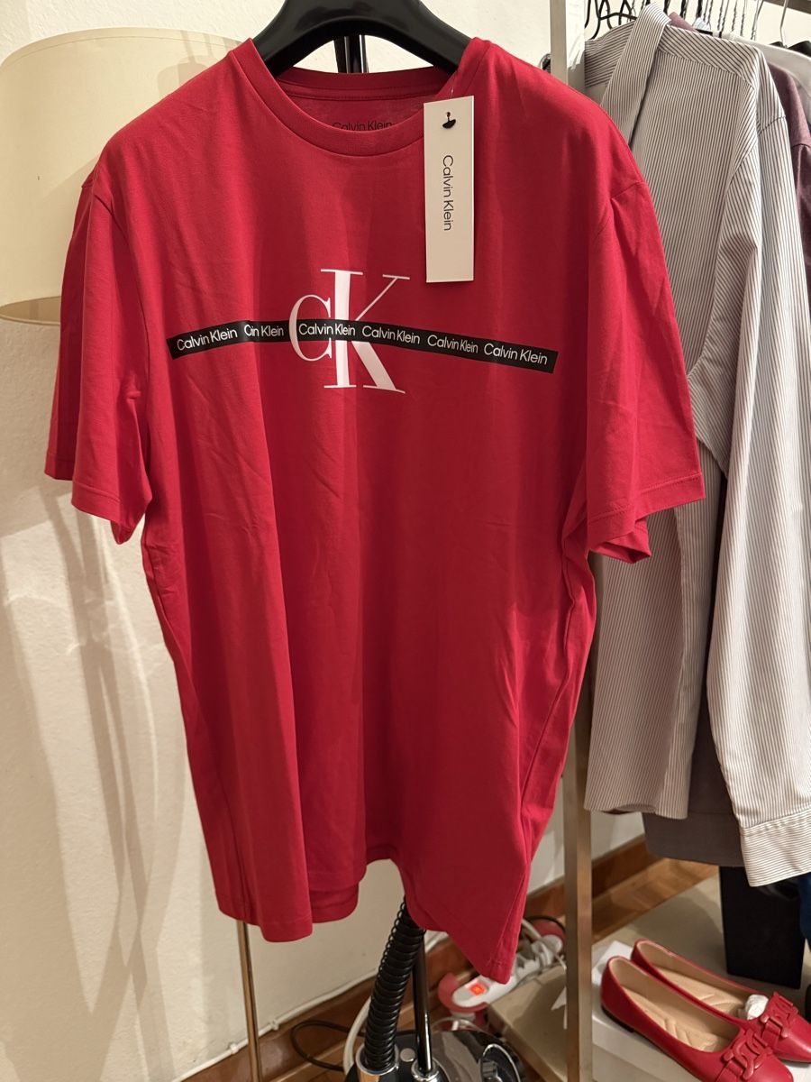 Calvin Klein T-shirt: T-SHIRT CALVIN KLEIN – Nuovo e nell'imballaggio originale da Neuchâtel venduto da ass_gdc7