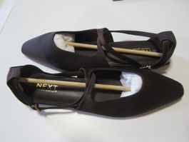 Chaussures femme, jamais portée.