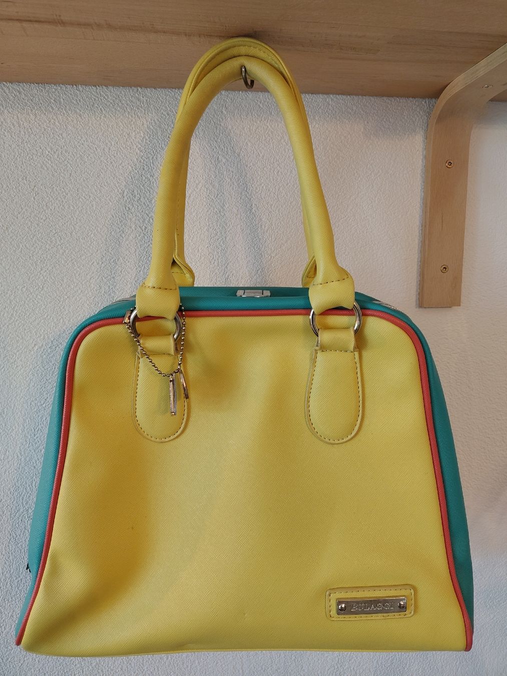 Bulaggi Borse da donna: Handtasche gelb mit von BULAGGI – Usato da Zürich venduto da Etterebdan