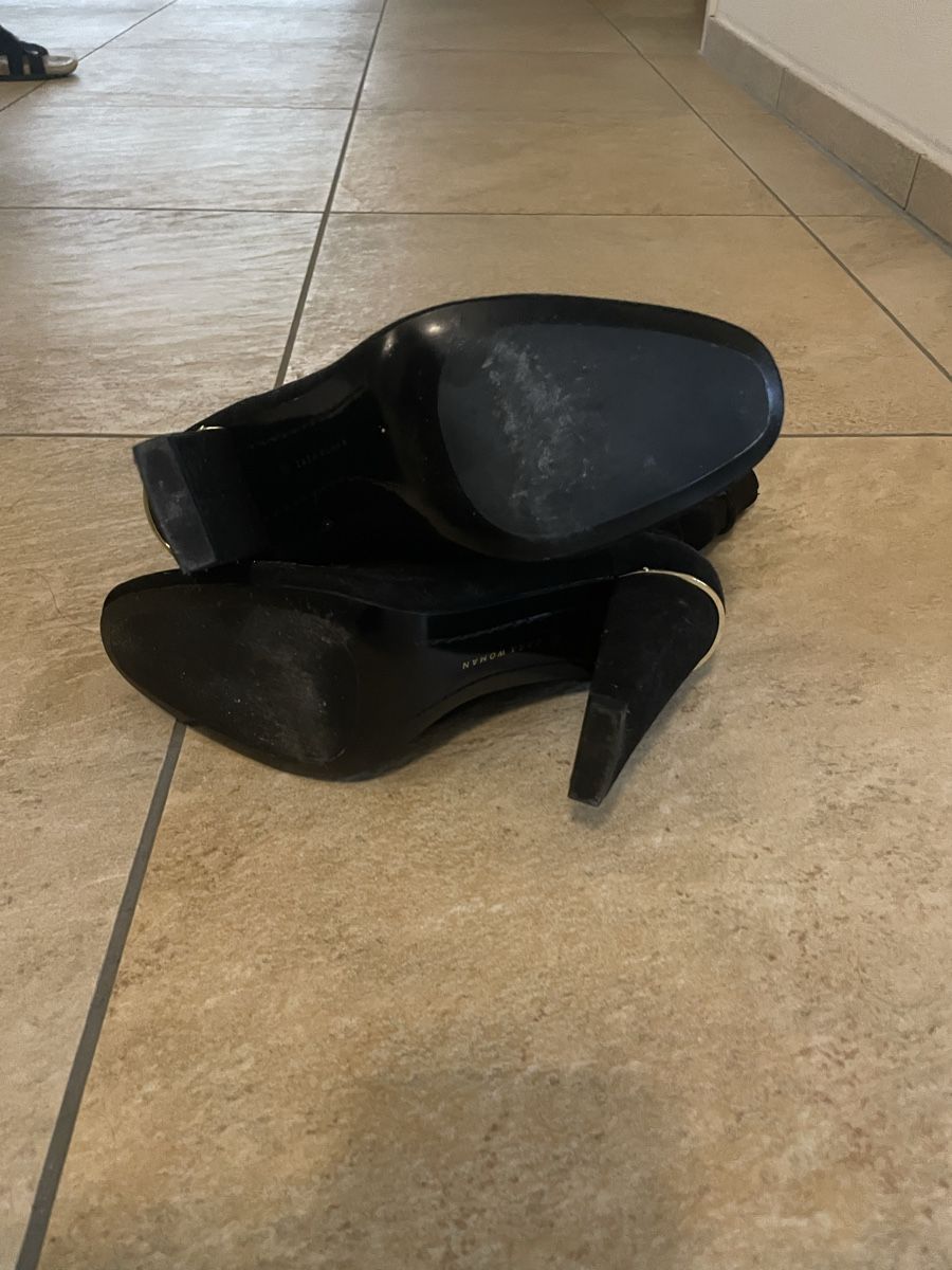 Zara Damenschuhe: Stiefeletten von Zara Grösse 38 – Neu (gemäss Beschreibung) aus Otelfingen von Tommy112 1
