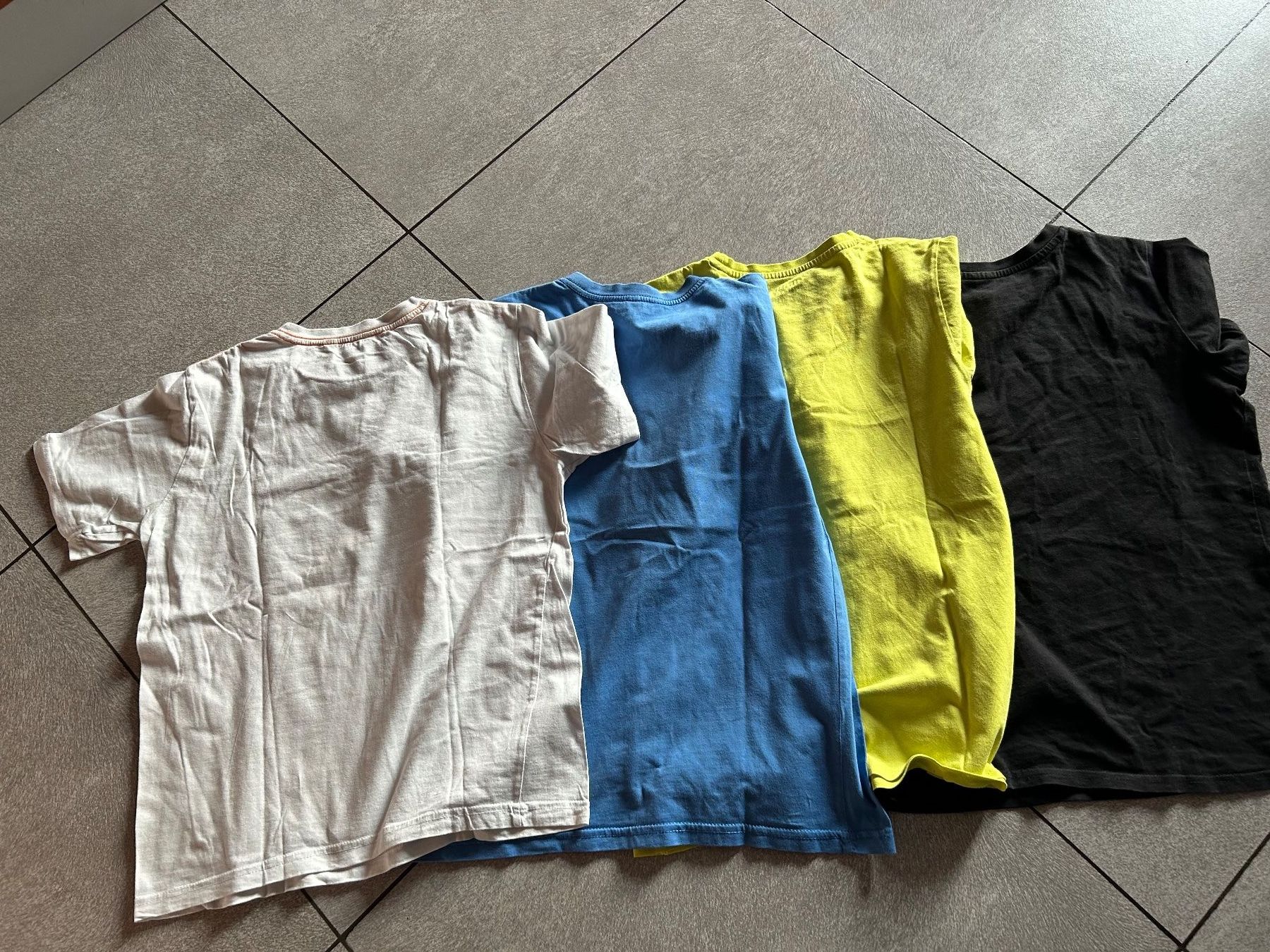 Hemden, T-Shirts & Polos: lot 4 t-shirt garçon  gr. 152 – Gebraucht aus Arbedo von nadia1973 1