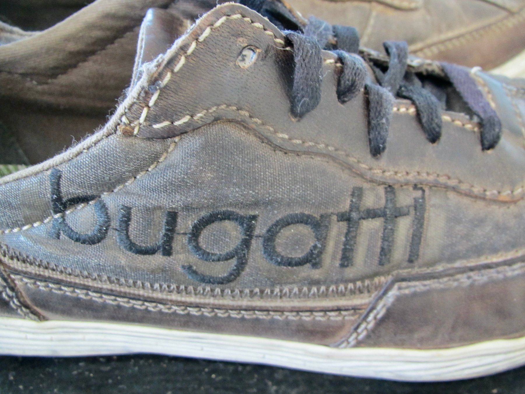 Bugatti Scarpe da uomo: CHAUSSURES BUGATTI  42   N' 37 – Usato da Murten venduto da Selliot 2