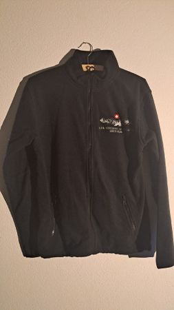 Schwarze Fleecejacke Kleine Scheidegg Schweizer Produkt
