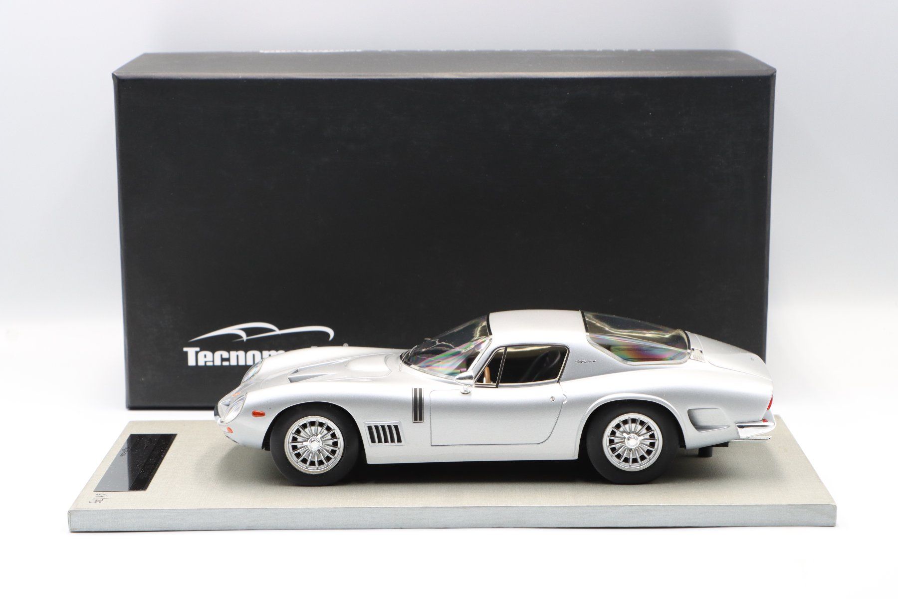 Modellini d'auto: Bizzarrini 5300 GT 1965 1:18 Tecnomodels – Nuovo (secondo la descrizione) da Bühl b.Aarberg venduto da modelldiecast