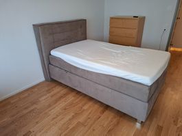 Boxspringbett (elektronisch verstellbar)