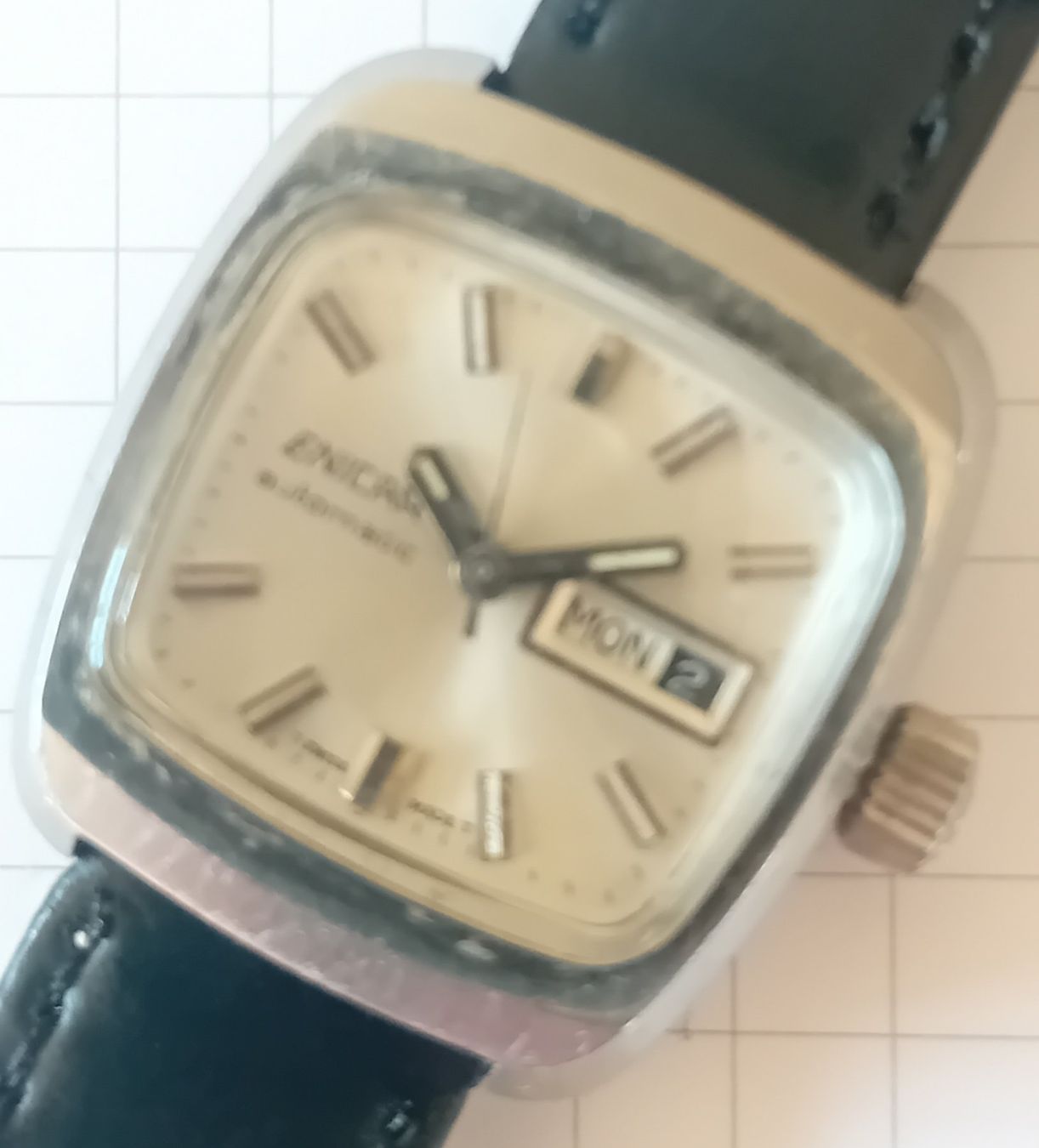 Enicar Orologi: Vintage ENICAR Automatic Stainless Steel, Sleek Black Strap – Usato da Bern venduto da This_that_other_all 2