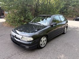Opel Astra  F 20i 16V