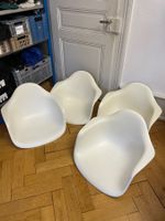 Original Vitra Eames Plastic Armchair - Designklassiker
