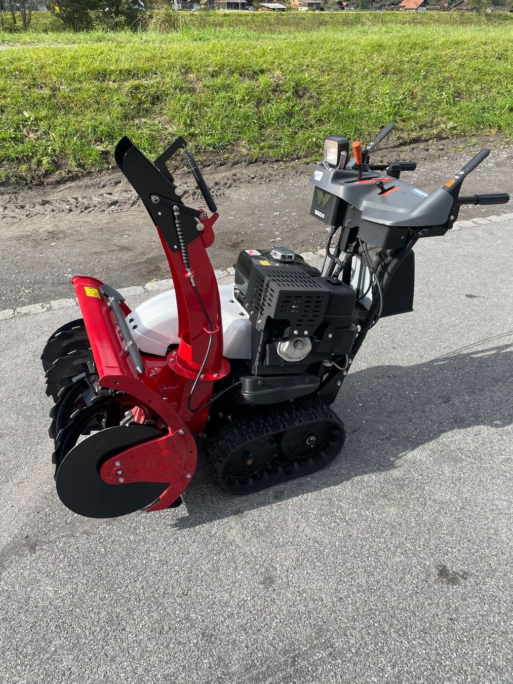 Tutte le macchine: Schneefräse Wado SXC965E Vorführmodell – Usato da Meiringen venduto da LMMLandmaschinenGmbH