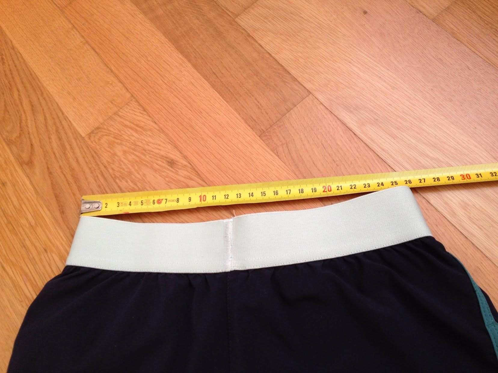 Pantaloni: Sport Shorts – Usato da Dübendorf venduto da Fip05 2