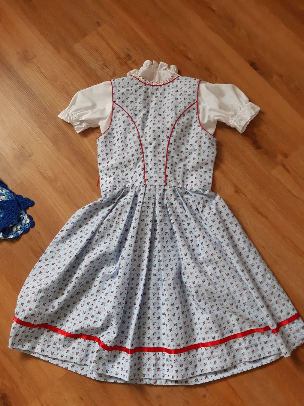 Robes et jupes: wunderschönes Kinderdirndl – D'occasion à Waldkirch par Parry01 3