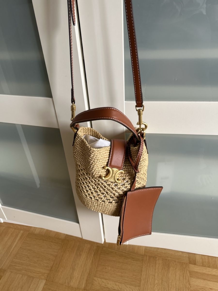 Taschen für Damen: Tasche aus Raffia – Neu (gemäss Beschreibung) aus Oberdorf BL von Luka02 2
