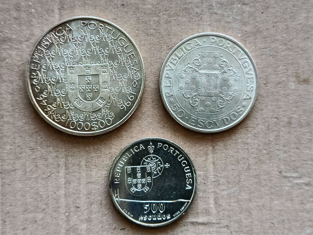 Lot De 50 Pièces De Monnaie Portugaises, Année 1953