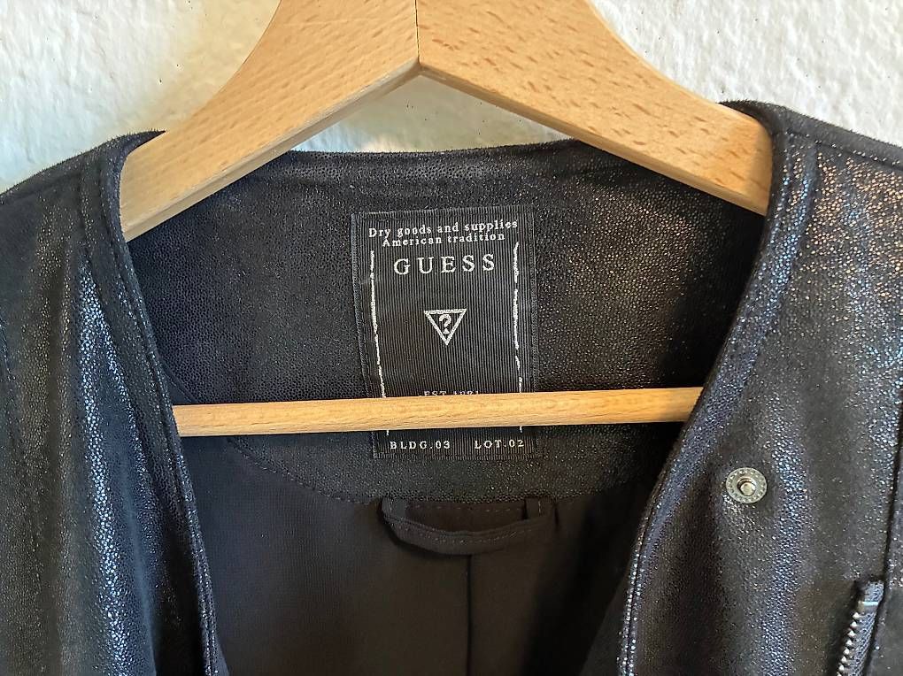 Giacche: Schwarzglitzernde Jacke von GUESS, Gr. M – Usato da Bern venduto da Renate_S 2