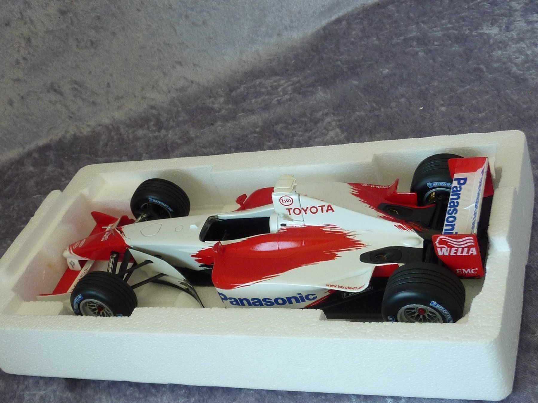 Minichamps Modellini d'auto: Toyota TF 102  1:18 – Nuovo (secondo la descrizione) da Dürrenäsch venduto da modellautos4you 1