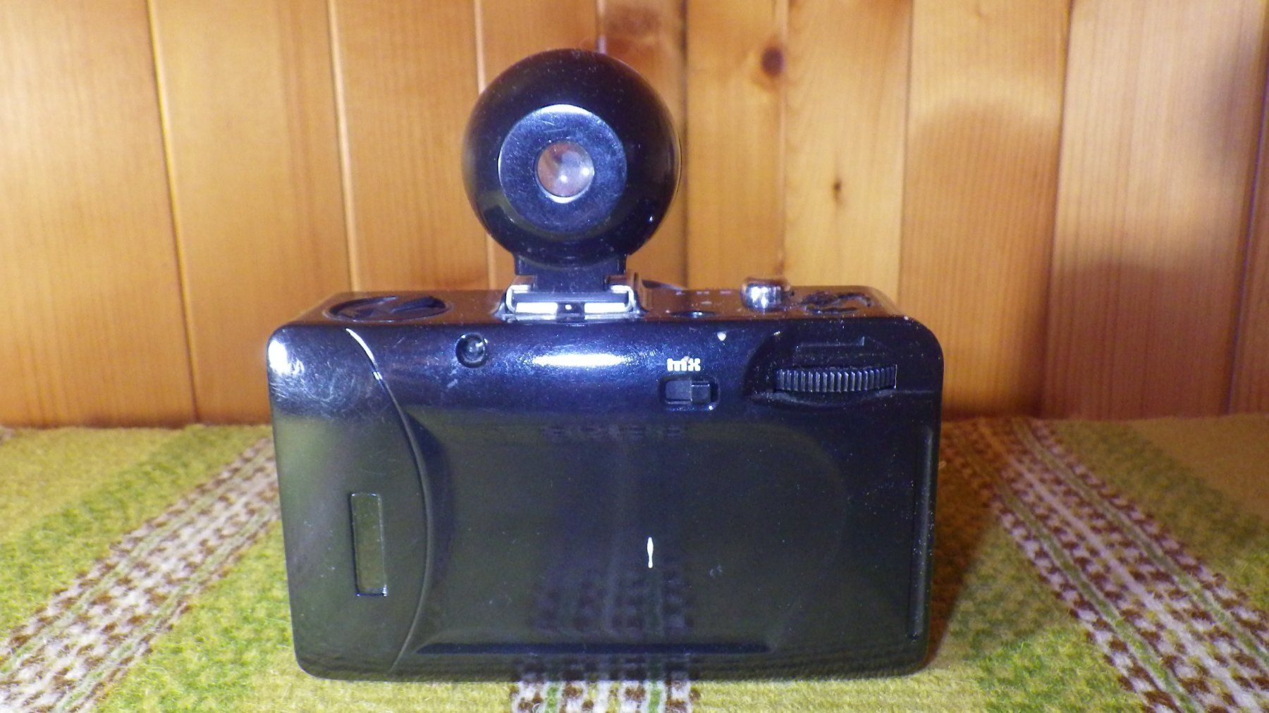 Lomo Fotocamera: Lomography Fisheye 2 – Usato da Corbeyrier venduto da SkinGraft 2