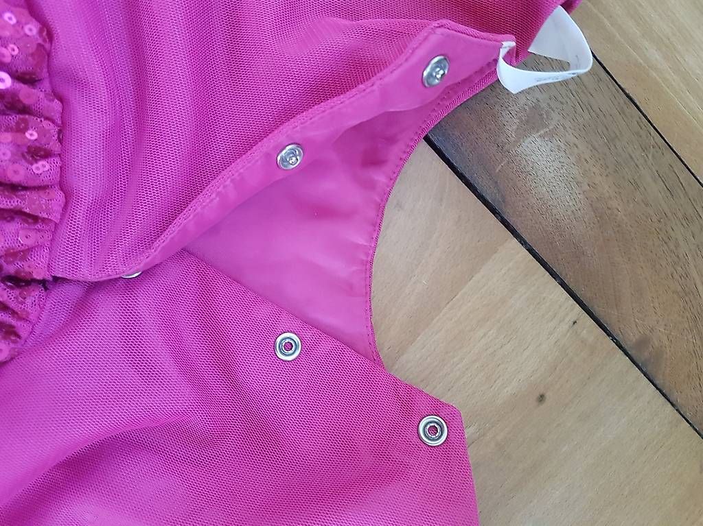 Vestiti & Gonne: Festkleid pink mit Pailletten, 92 – Usato da Richterswil venduto da nimgruet 1