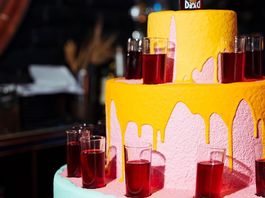 Shot-Torte 3-stöckig – 33 Gläser – Perfekt für Party & Bar