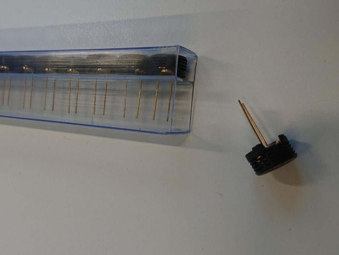 Componenti elettronici: Feuchtesensor HS1101LF – Nuovo (secondo la descrizione) da Grenchen venduto da Zombiepolizist