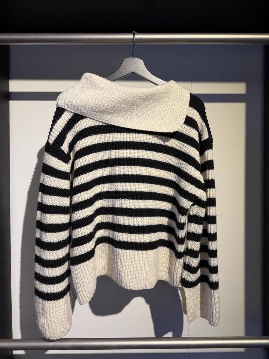 Pulls & Sweat-shirts: Striped Wool Blend Sweater – D'occasion à St. Gallen par trxcy 1