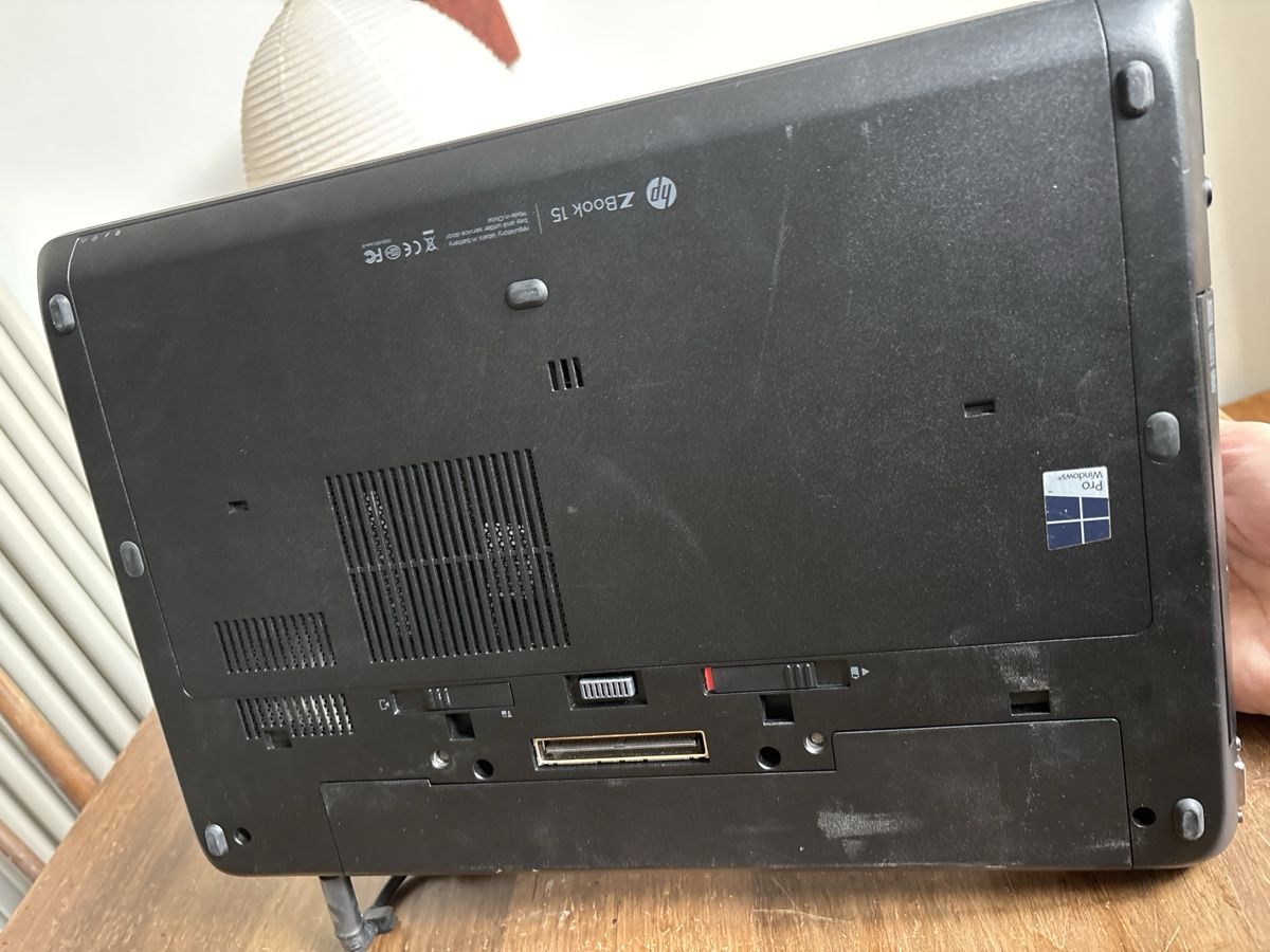 Hewlett Packard Notebook: HP zBook i7 32GB – Usato da Zürich venduto da RenArt01 3