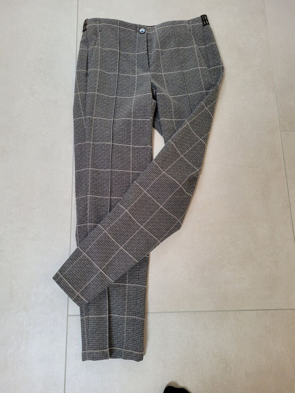 Luisa Cerano Pantaloni: Damenhose – Nuovo (secondo la descrizione) da Zufikon venduto da san_cer