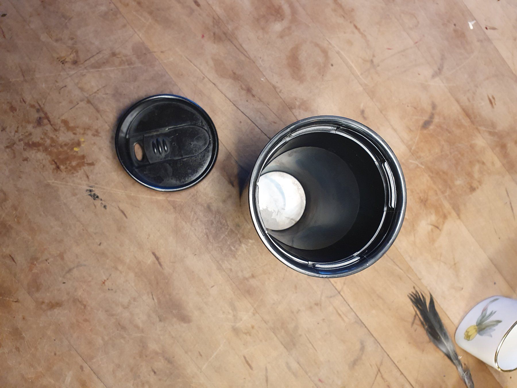 Tazze: Thermosbecher Kunststoff Blumenmuster – Usato da Zürich venduto da loosebone 1