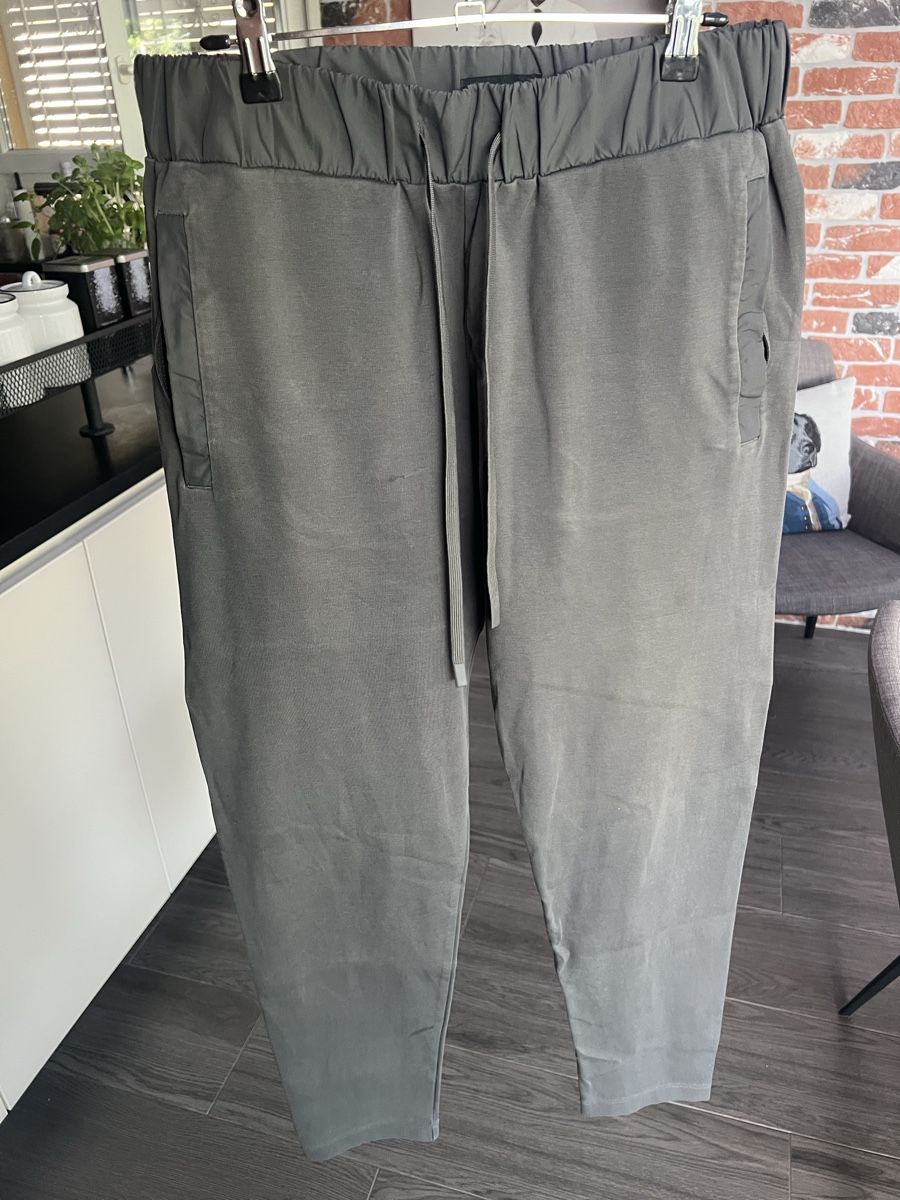 Cos Pantalons: Pantalon COS gris – Neuf (Voir description) à Villars-Ste-Croix par Maaaat