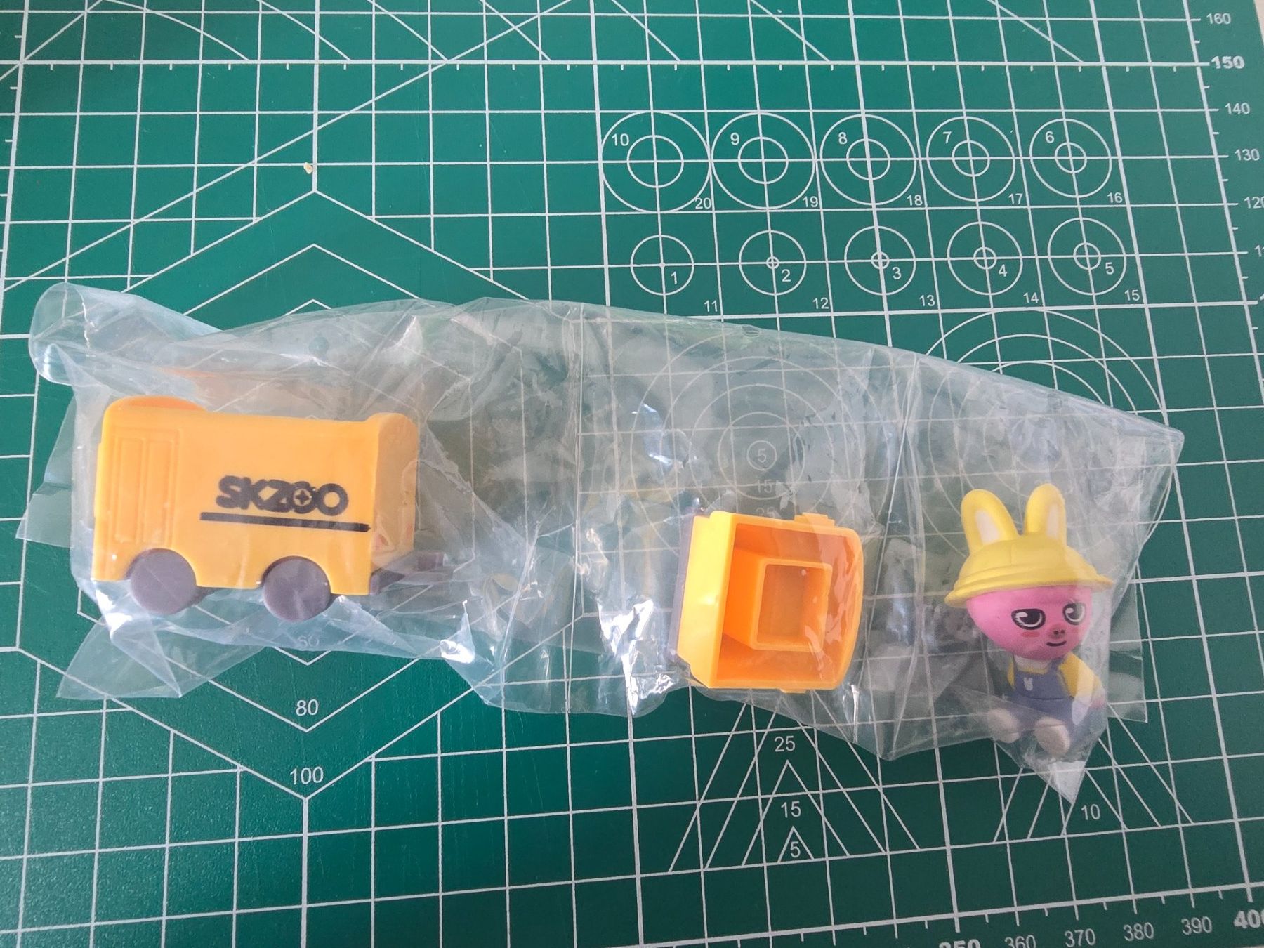 Statuette: stray kids skzoo bus gatcha – Usato da Neuchâtel venduto da mag_q5kc