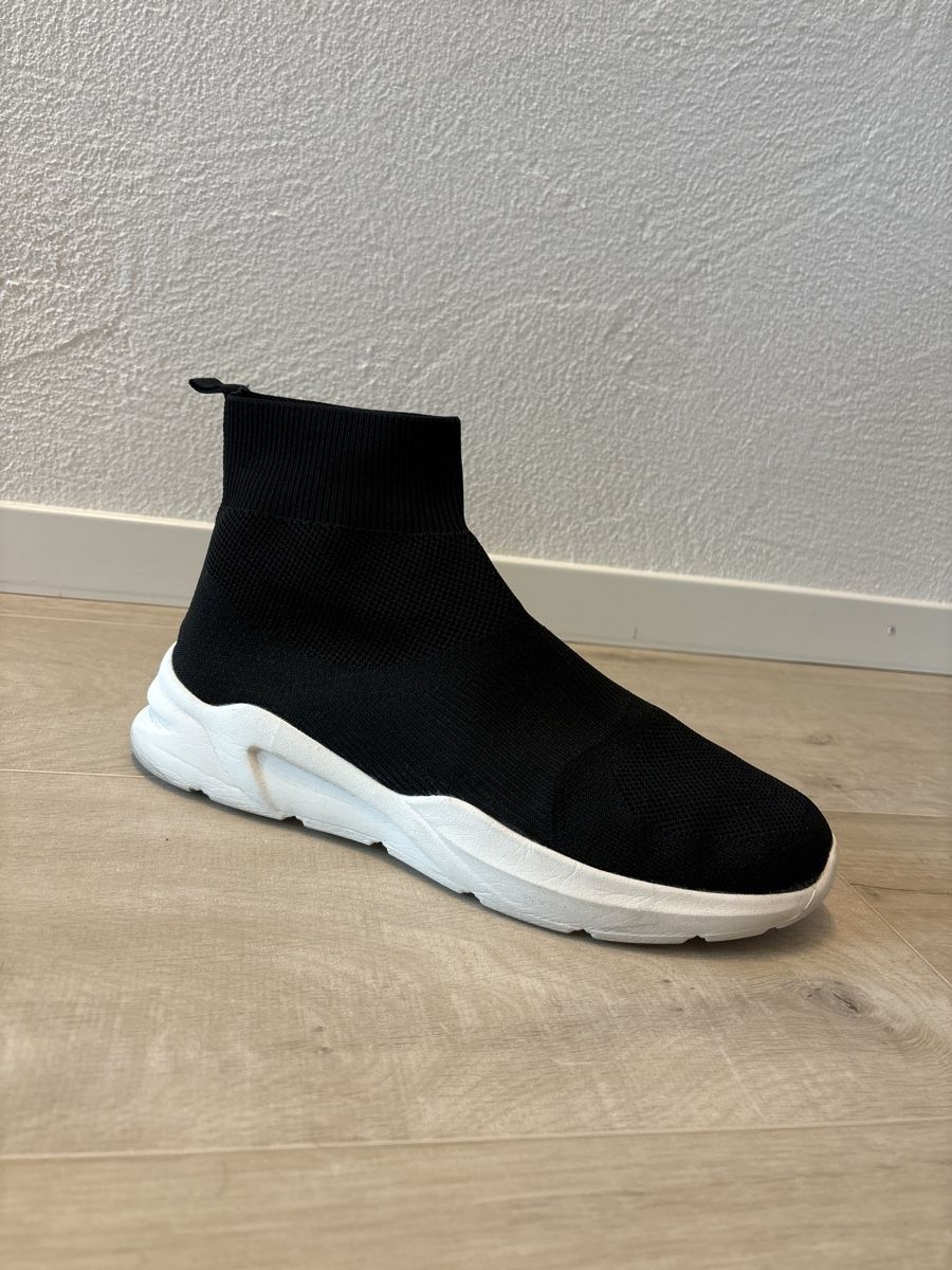 Scarpe da uomo: Schwarze Sneaker wie neu | Grösse 46 – Nuovo (secondo la descrizione) da Wattwil venduto da take.that 2