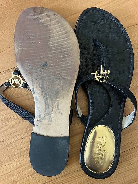 Michael Kors Scarpe da donna: Michael Kors Flip Flops – Usato da Zürich venduto da Iliana22