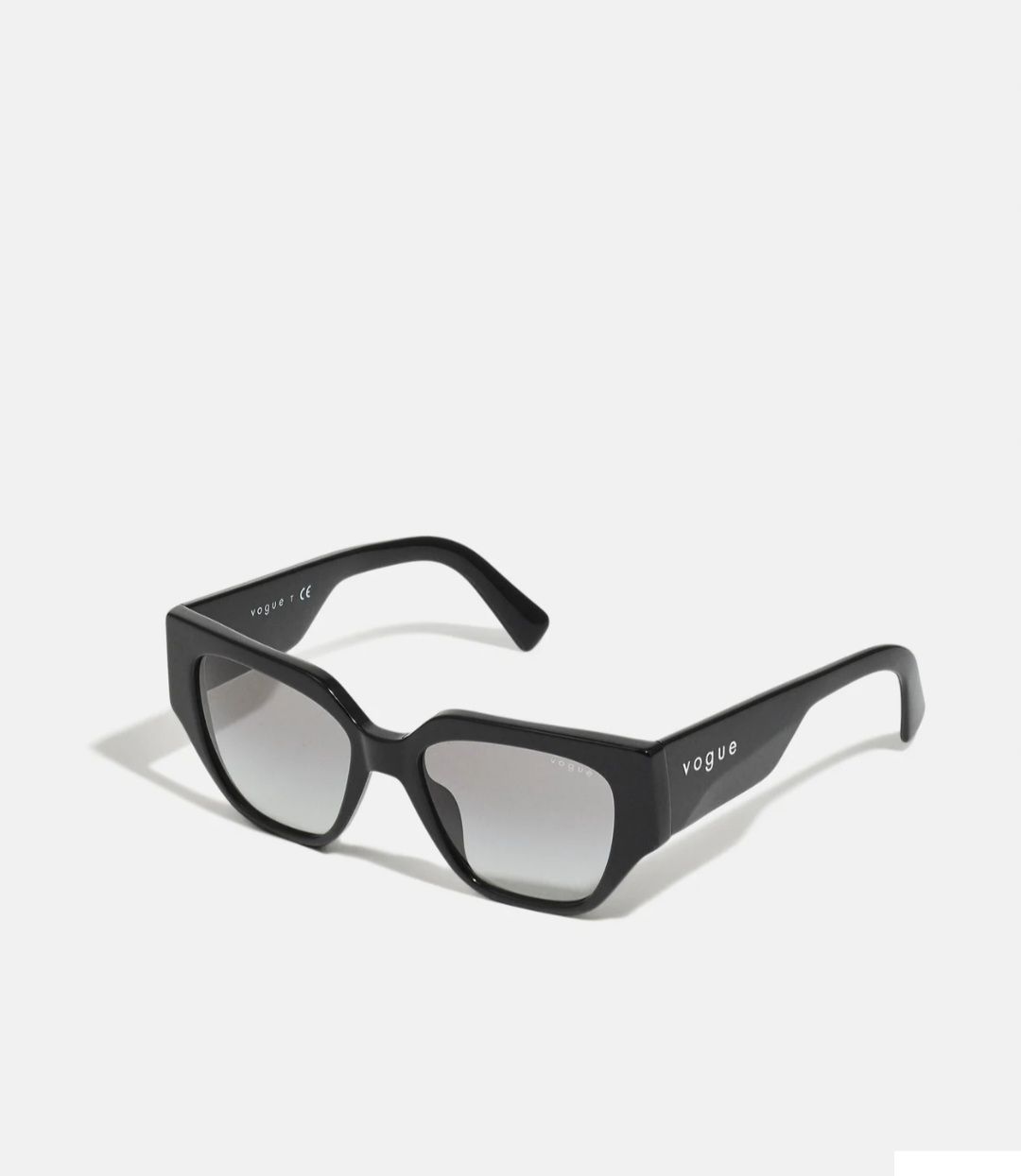 Vogue Brillen & Gläser: Vogue Sonnenbrille – Gebraucht aus Interlaken von NataliiaS