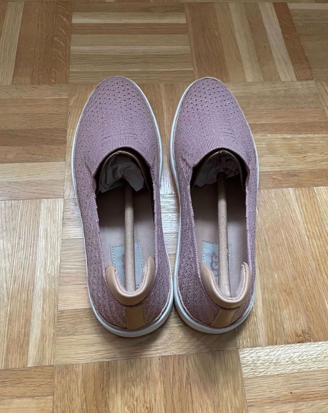 Ugg Scarpe da donna: UGG Schuhe Gr. 41 NEU! NP. 127.- – Nuovo e nell'imballaggio originale da Rüfenacht BE venduto da anelesa 6