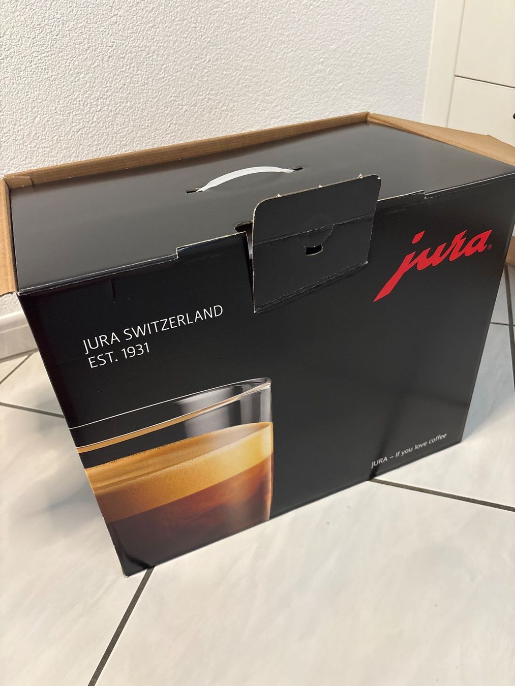 Jura Machines à café & Machines à expresso: Jura Kaffeemaschine E6 – D'occasion à Bubendorf par domino.25 9