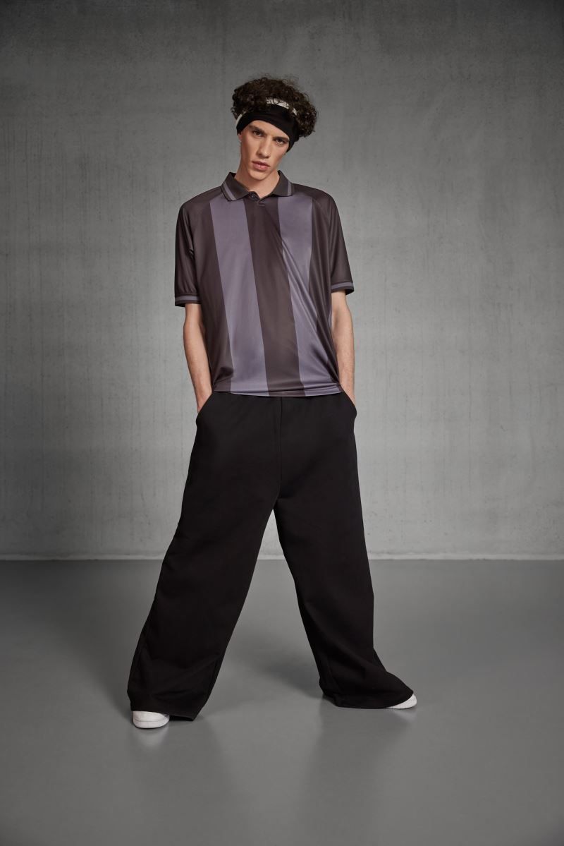 Canottiere & Pantaloni: Trikot-Unisex Polo Active B&C, Gr. L – Nuovo e nell'imballaggio originale da Münchenbuchsee venduto da Monali