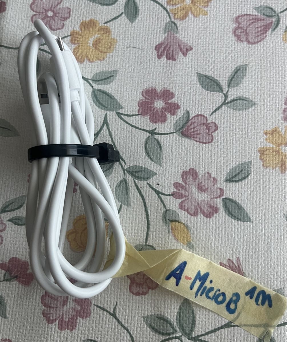Câbles: Câble USB A - Micro B - 1m – D'occasion à Corpataux par leajsl