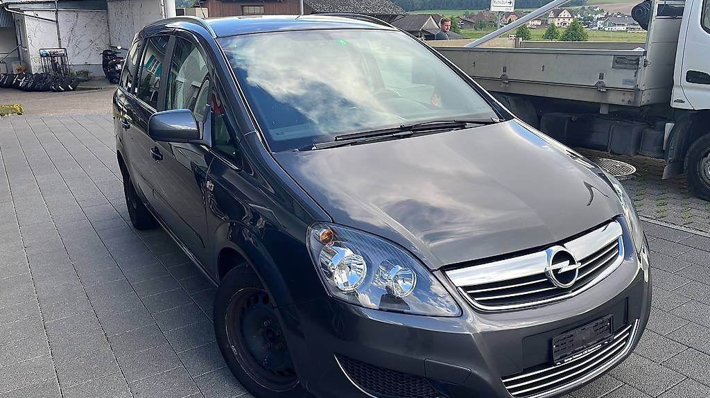 Automobili: Opel Zafira 1.8 – Usato da Dagmersellen venduto da glahd