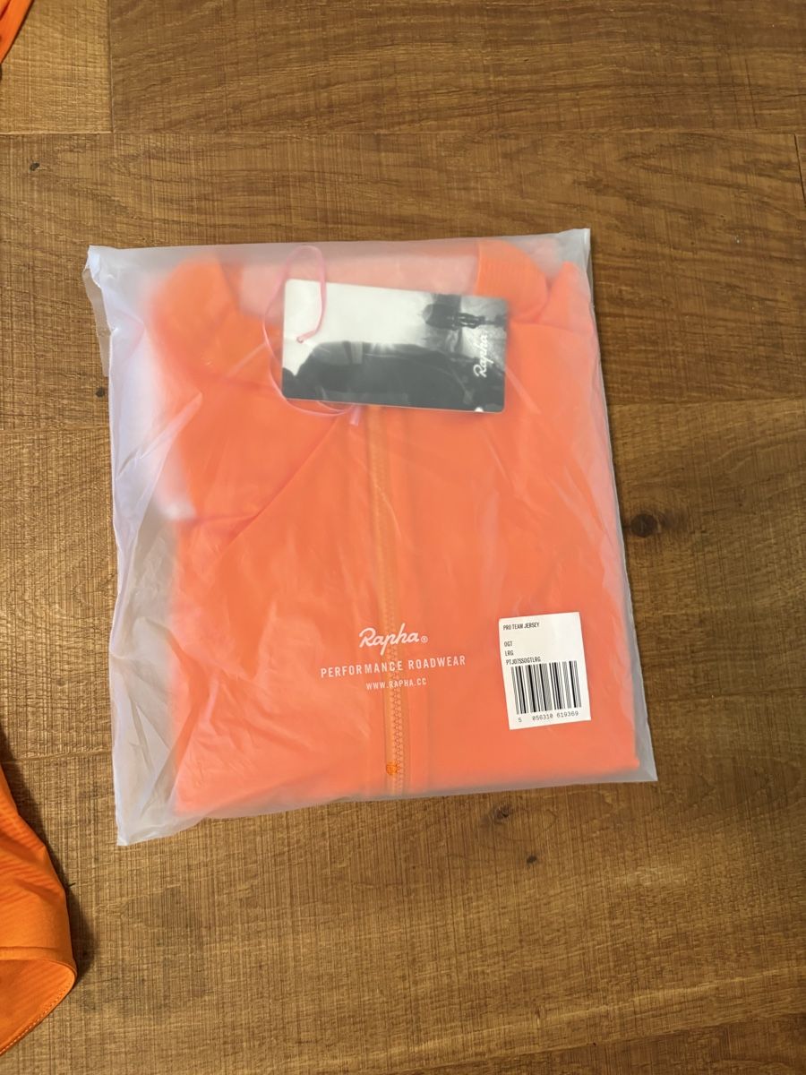 Rapha Canottiere & Pantaloni: Rapha Pro Team Jersey Gr L neu – Nuovo e nell'imballaggio originale da Horw venduto da Cipitwentythree 1
