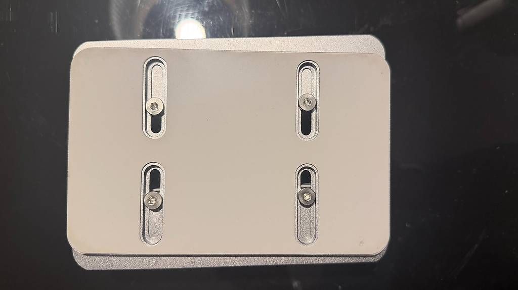 Altro in Decorazioni & Accessori: Support Laptop Extensible Argent Métallique - Réglable 17" – Usato da Zug venduto da Inthelux 1