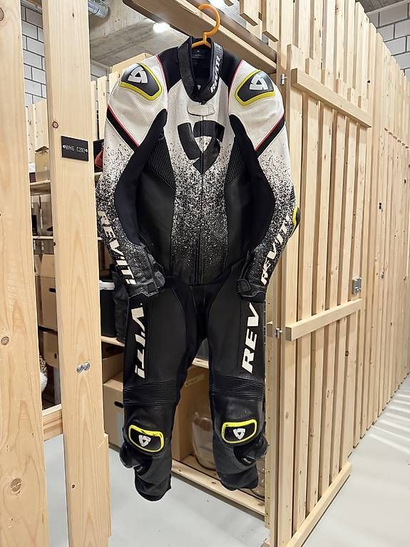Completi: Motorrad Bekleidung – Usato da Schwellbrunn venduto da laugleman