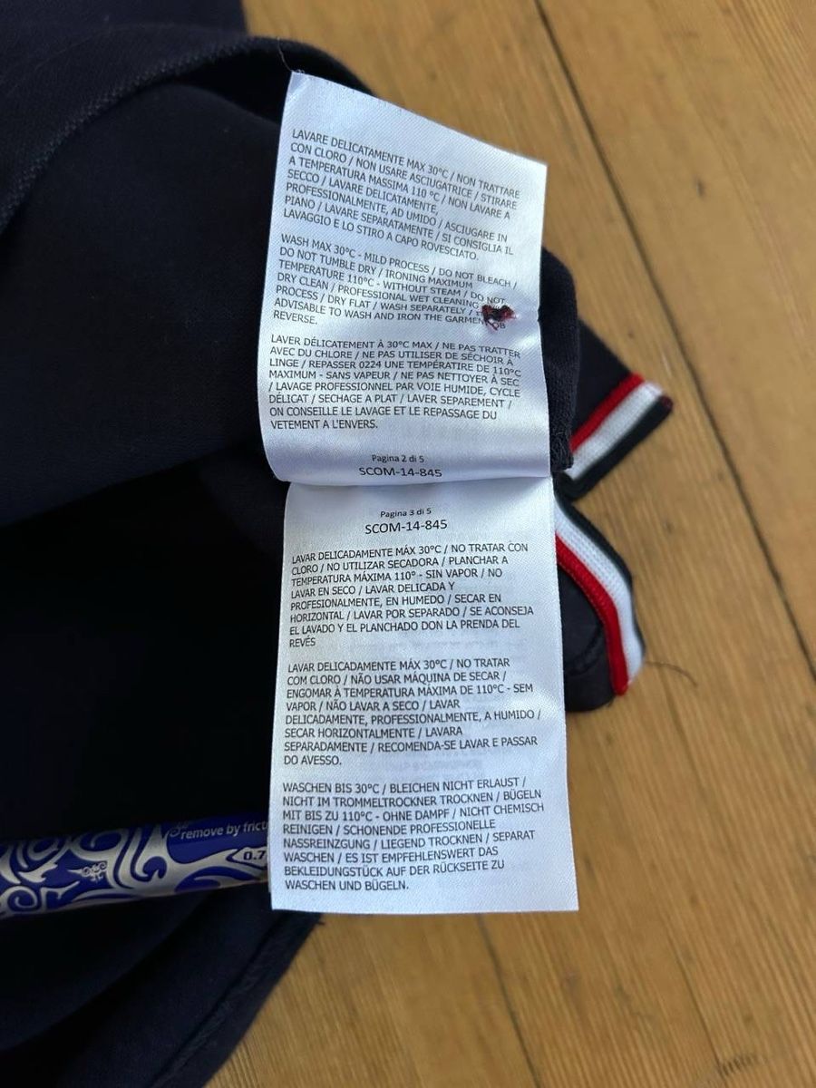 Moncler Magliette Polo: Polo Shirt Moncler – Nuovo (secondo la descrizione) da Bern venduto da Skandez 5