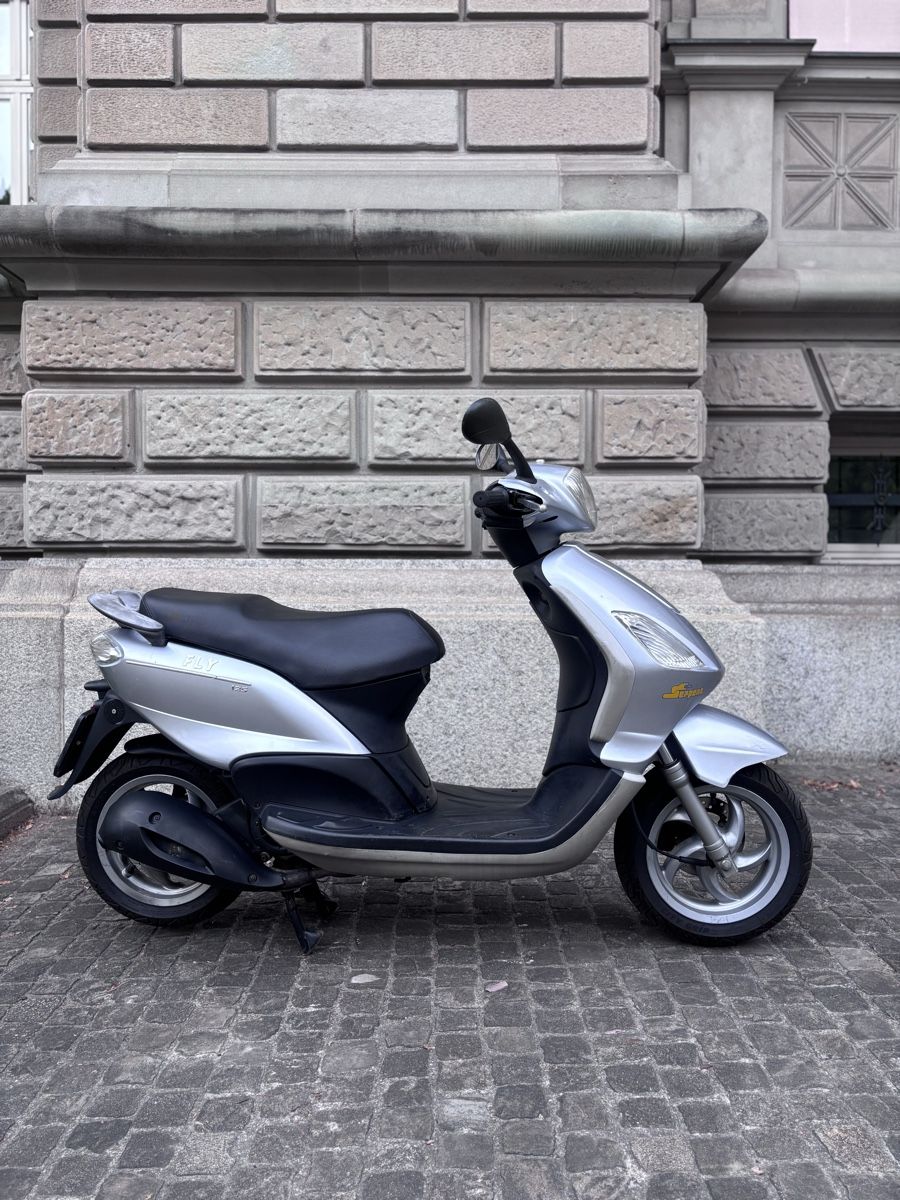 Piaggio Scooter: Piaggio FLY 125 Roller frisch ab MFK – Usato da Zürich venduto da Sutecs