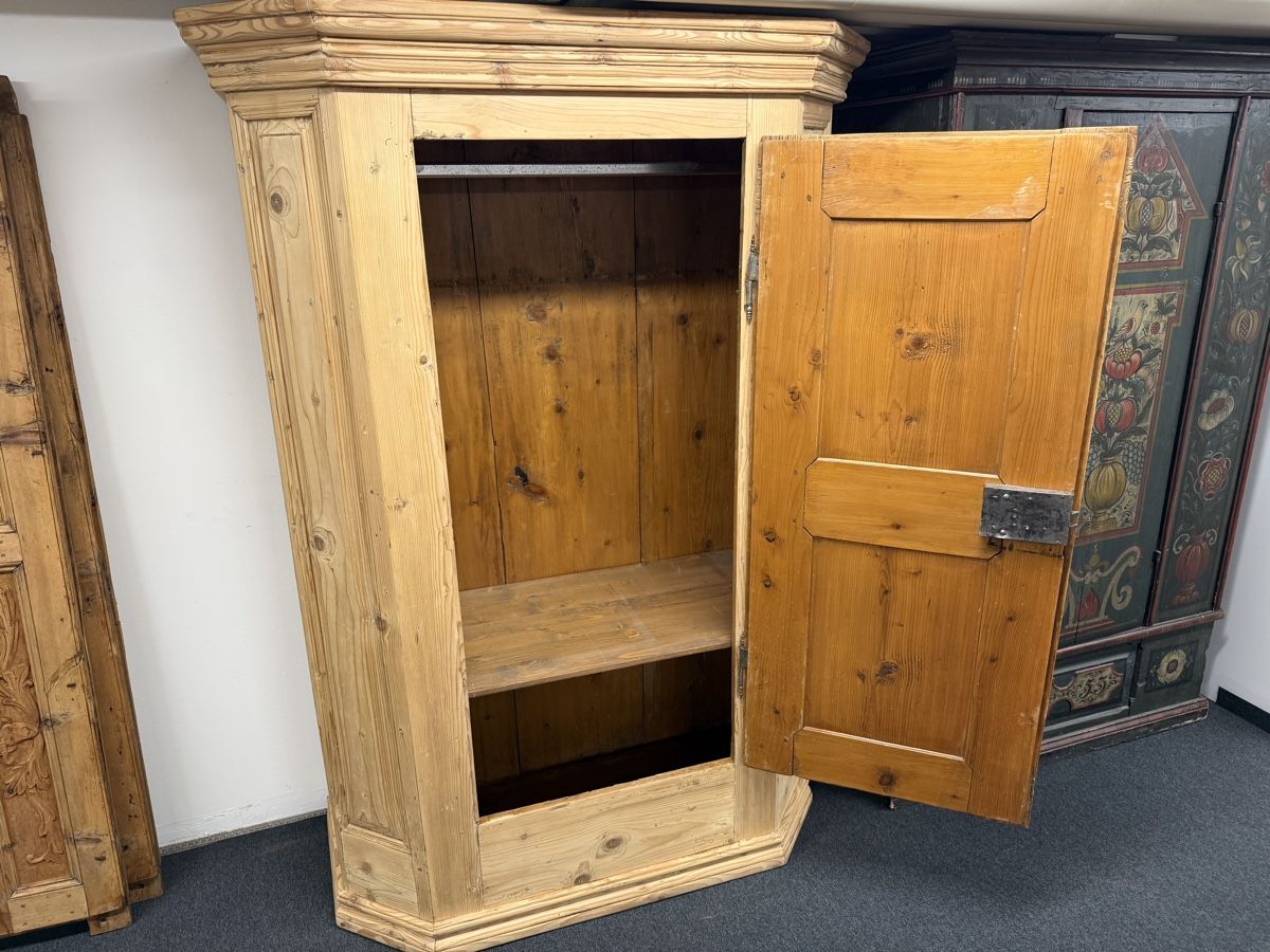 Armadi: Antiker Schrank Barock – Usato da Gossau SG venduto da Liq-Gossau 2