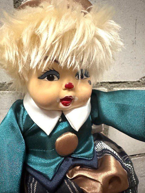 Statuette: faRbenfRoHer CLoWn – Usato da Winkel venduto da zeho