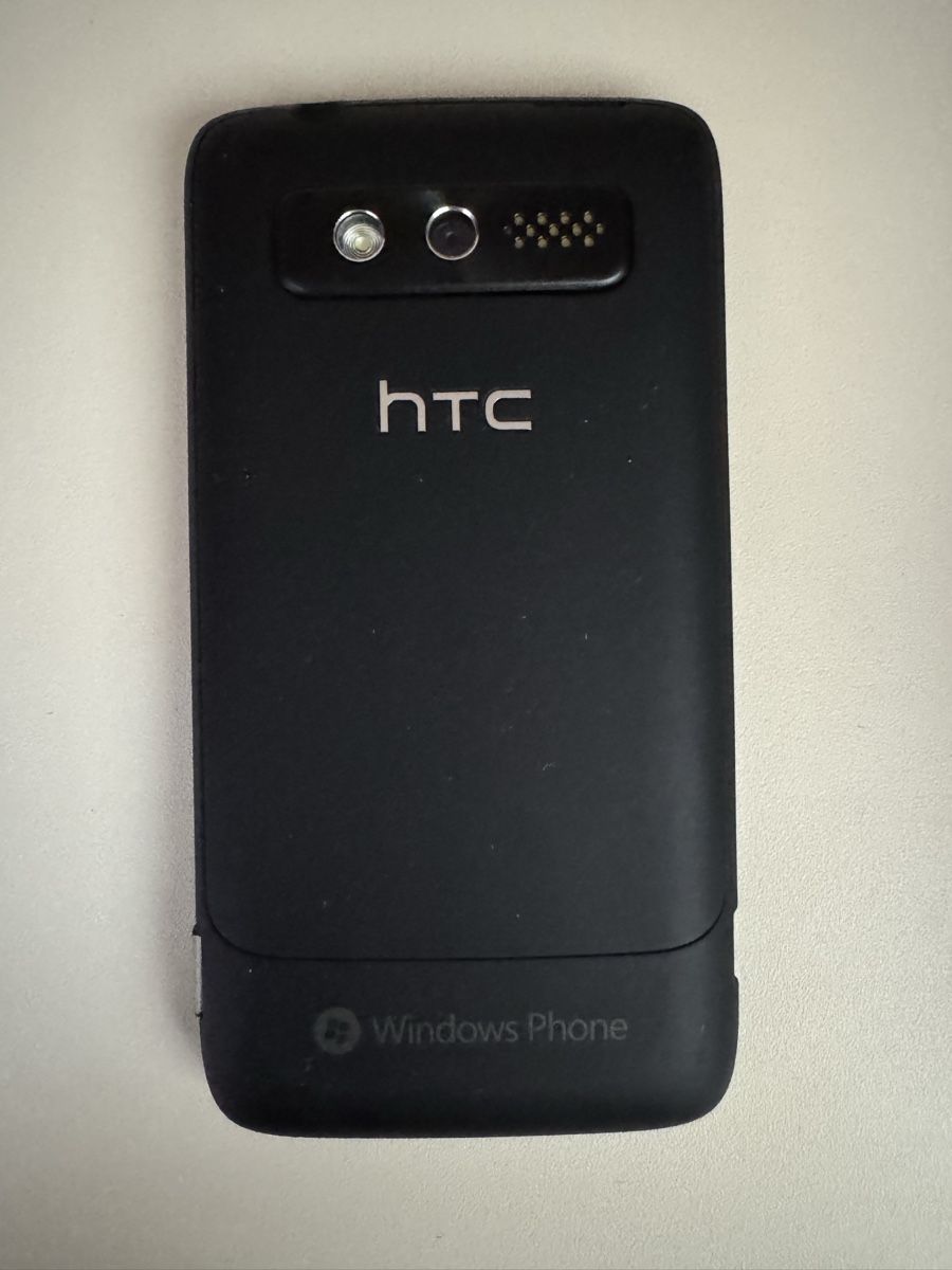 HTC Handys / Smartphones: HTC 7 Trophy – Neu und originalverpackt aus Reigoldswil von pet_dj8f 3