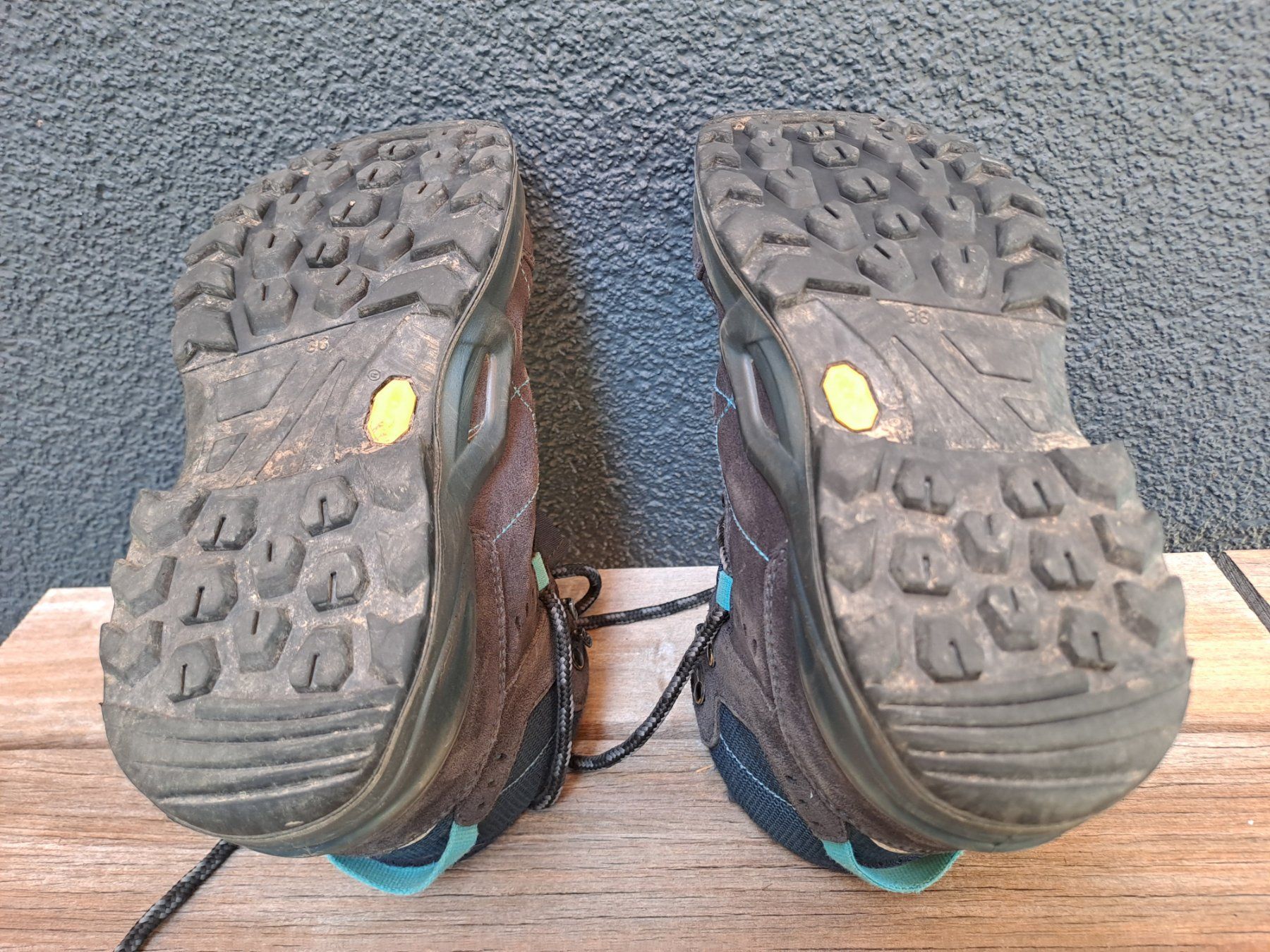 Lowa Scarpe da uomo: Wanderschuh Gr.36 – Usato da Wangen SZ venduto da Peatsches 2