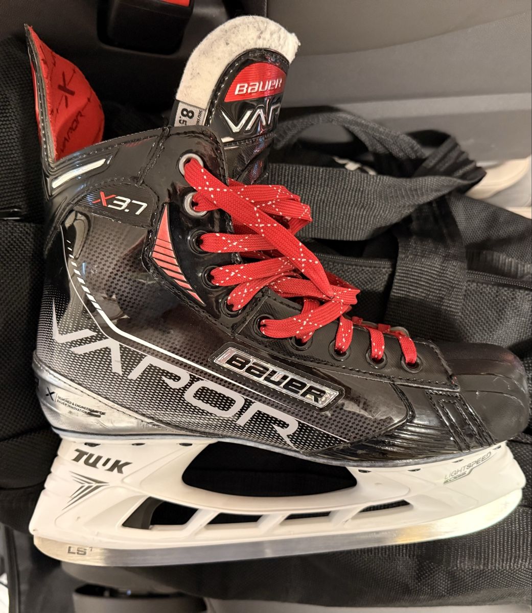 Bauer Schlittschuhe: Bauer Varpor X 3.7 – Gebraucht aus Nänikon von MacFly555