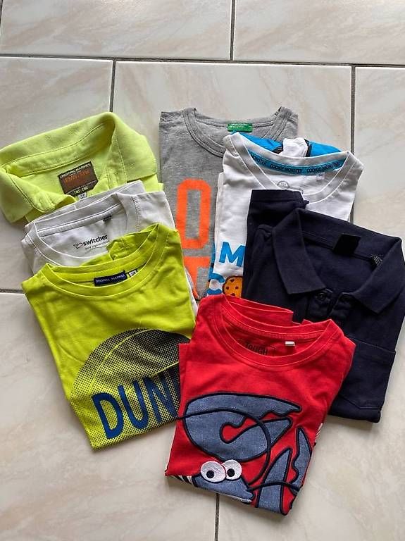 Kleiderpakete & -sets: Vend lot habit enfant – Gebraucht aus Morrens VD von gia_sfs5 1